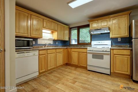 2628 E 20th Ave, Anchorage, AK 99508 photo 8