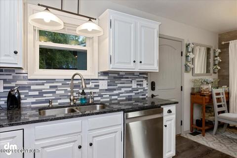 17537 Laoana Cir, Eagle River, AK 99577 photo 12