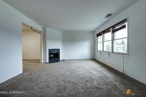 1055 E 17th Ave, Anchorage, AK 99501 photo 1