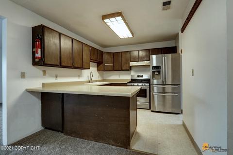 1055 E 17th Ave, Anchorage, AK 99501 photo 5