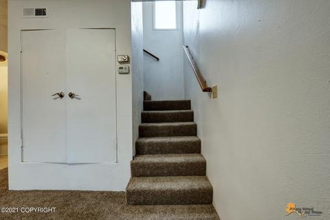 1055 E 17th Ave, Anchorage, AK 99501 photo 11