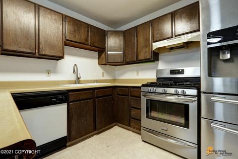1055 E 17th Ave, Anchorage, AK 99501 photo 6