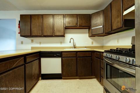 1055 E 17th Ave, Anchorage, AK 99501 photo 8