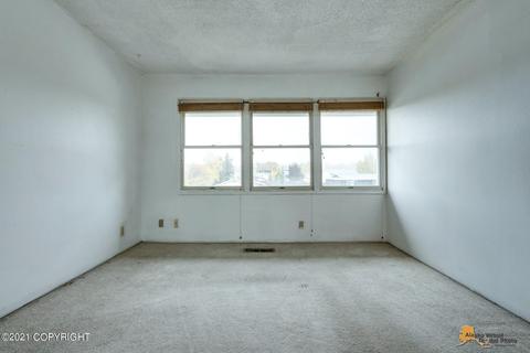 1055 E 17th Ave, Anchorage, AK 99501 photo 12
