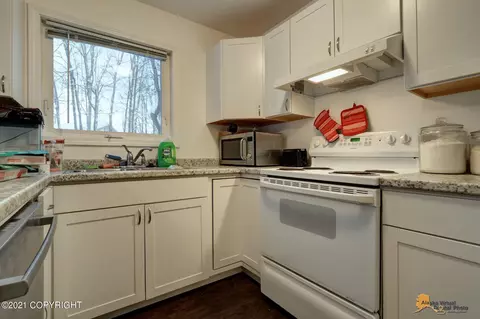 6120 E 41st Ct, Anchorage, AK 99504 photo 9