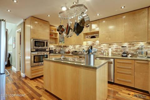 4131 Raspberry Rd, Anchorage, AK 99502 photo 5
