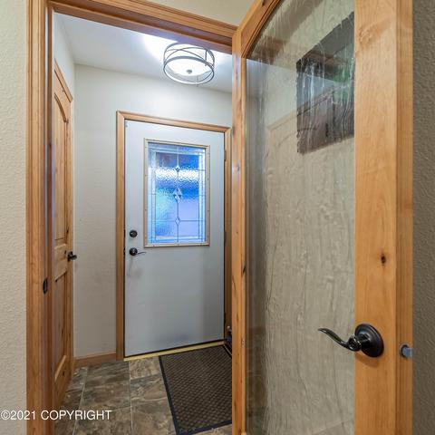 3213 Wiley Post Loop, Anchorage, AK 99517 photo 2
