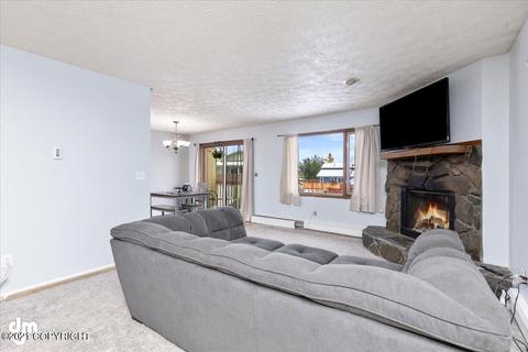 18516 Neumann Cir, Eagle River, AK 99577 photo 5