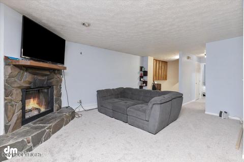 18516 Neumann Cir, Eagle River, AK 99577 photo 3