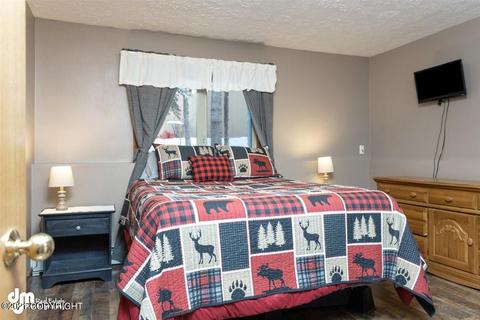 10821 Klutina Cir, Eagle River, AK 99577 photo 32