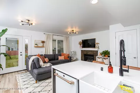 2380 E 52nd Ave, Anchorage, AK 99507 photo 10