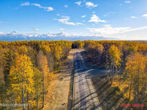 7870 N Aileron Cir, Palmer, AK 99645 photo 1