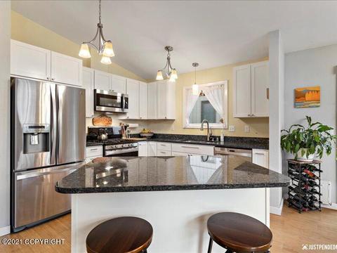 6741 Pickwick Pl, Anchorage, AK 99504 photo 10
