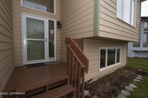 18333 Cache Creek Cir, Eagle River, AK 99577 photo 2