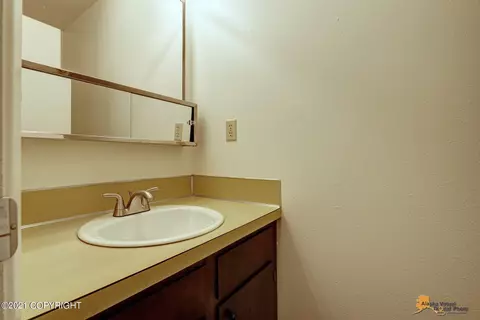6806 E 16th Ave, Anchorage, AK 99504 photo 16