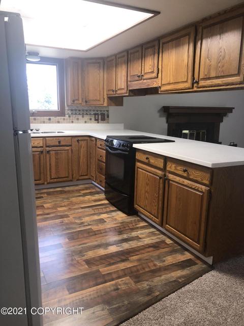 9647 Etolin Cir, Eagle River, AK 99577 photo 5