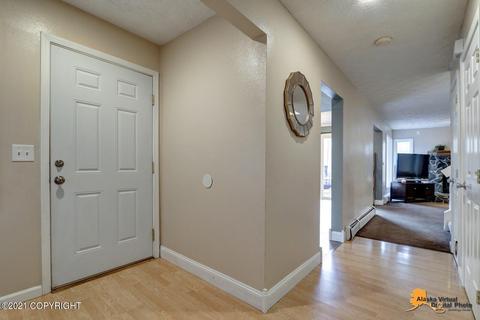 18538 S Kanaga Loop, Eagle River, AK 99577 photo 4