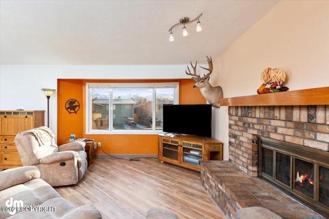 9020 Lance Cir, Anchorage, AK 99502 photo 3