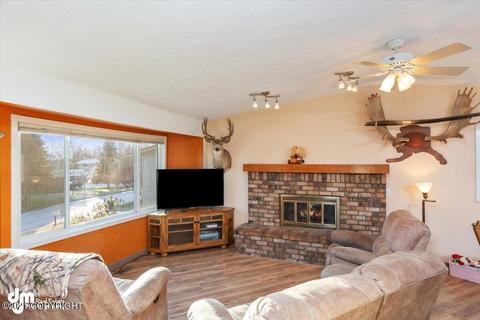 9020 Lance Cir, Anchorage, AK 99502 photo 4