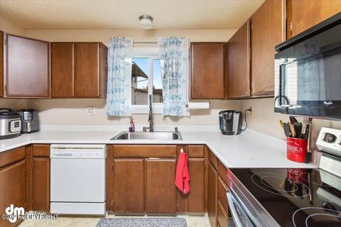 4535 E 8th Ave, Anchorage, AK 99508 photo 8