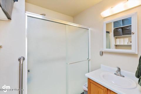4535 E 8th Ave, Anchorage, AK 99508 photo 17