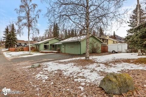 9645 Dinaaka Dr, Eagle River, AK 99577 photo 5