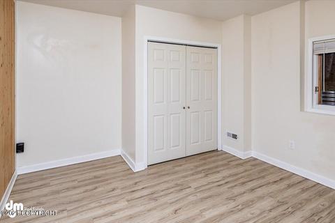 9305 Hall Cir, Eagle River, AK 99577 photo 17