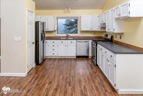 9305 Hall Cir, Eagle River, AK 99577 photo 8