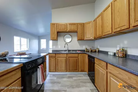 2020 E 72nd Ave, Anchorage, AK 99507 photo 17