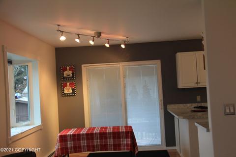 327 Thomas Cir, Anchorage, AK 99508 photo 4
