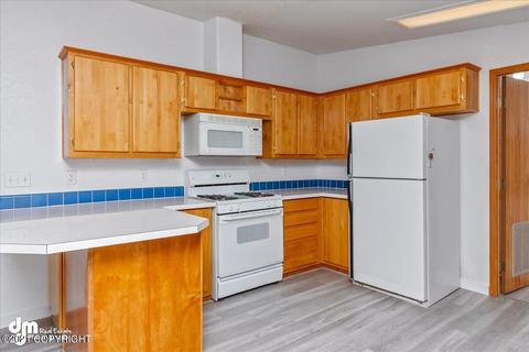 21234 Jayhawk Dr, Chugiak, AK 99567 photo 10