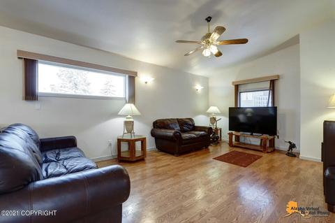 8015 E 3rd Ave, Anchorage, AK 99504 photo 11