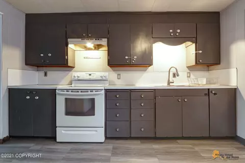 10147 Chandalar St, Eagle River, AK 99577 photo 6
