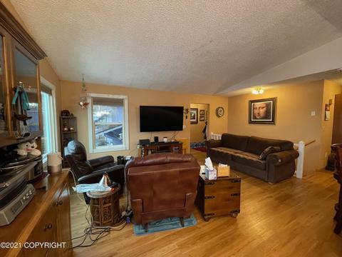 641 Rangeview Ave, Homer, AK 99603 photo 4