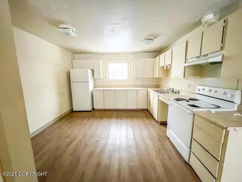 3924 E 8th Ave, Anchorage, AK 99508 photo 15