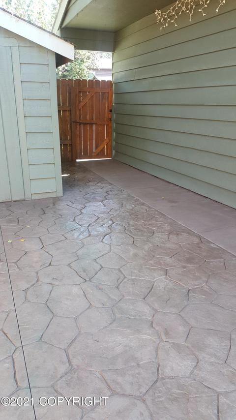 3352 Wiley Post Loop, Anchorage, AK 99517 photo 5