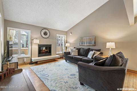 3352 Wiley Post Loop, Anchorage, AK 99517 photo 9