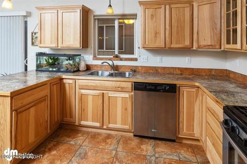9122 Eagle River Ln, Eagle River, AK 99577 photo 18