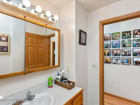 5301 E 30th Ave, Anchorage, AK 99508 photo 17