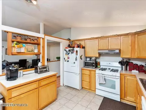 5301 E 30th Ave, Anchorage, AK 99508 photo 9