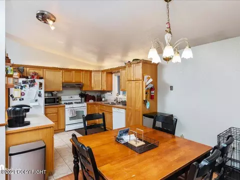 5301 E 30th Ave, Anchorage, AK 99508 photo 7