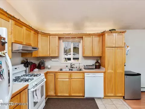 5301 E 30th Ave, Anchorage, AK 99508 photo 5