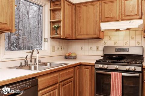 9506 Dundas Cir, Eagle River, AK 99577 photo 10