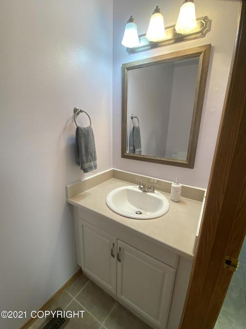 12034 Regency Dr, Eagle River, AK 99577 photo 7