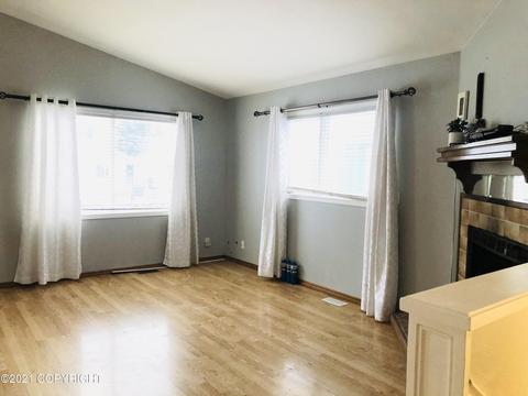 1978 Commodore Dr, Anchorage, AK 99507 photo 2