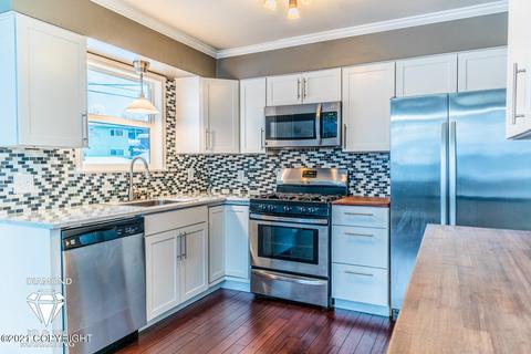 641 Cherry St, Anchorage, AK 99504 photo 3