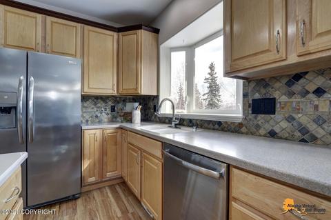 8515 Lassen Cir, Eagle River, AK 99577 photo 10