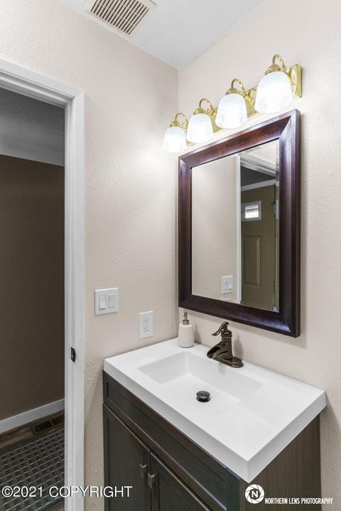 10183 Nantucket Loop, Anchorage, AK 99507 photo 13