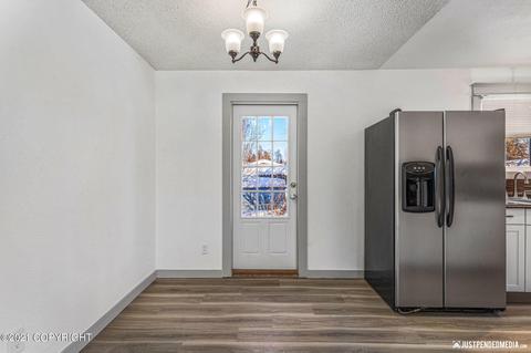 3235 E 17th Ave, Anchorage, AK 99508 photo 4