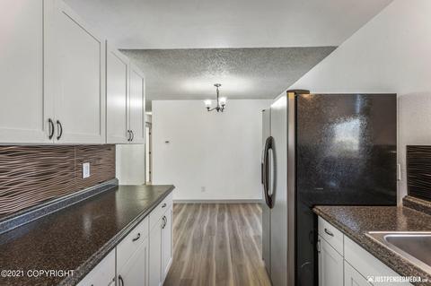 3235 E 17th Ave, Anchorage, AK 99508 photo 6